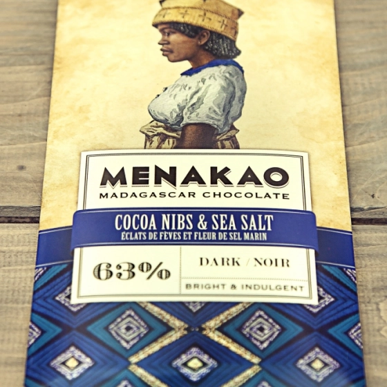 Menakao czekolada deserowa 63% kakao z Madagaskaru + nibsy i sól morska