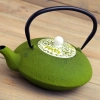 Bredemeijer Yantai żeliwny zaparzacz do herbaty zielony z porcelanową przykrywką kolor zielony