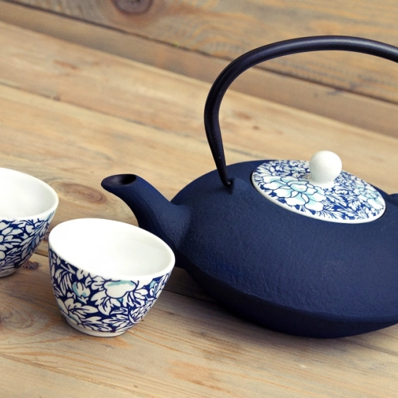 Zestaw Bredemeijer Yantai żeliwny zaparzacz do herbaty i czarki pojemność 1,2 l