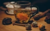 Herbata kwitnąca w kulce - czym jest i jak parzyć lychee ball i podobne herbaty?