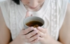 Domowe sposoby na ból brzucha. Jaka herbata na miesiączkę, ból brzucha dziecka, kłucie w żołądku?
