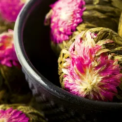 Herbatka kwitnąca zielona Three Flower Lychee Ball 28 g