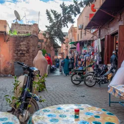 Herbata po marokańsku - touarega. Jak parzyć? Przepis na słodką herbatę z miętą
