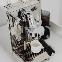 Jak działa ekspres kolbowy?