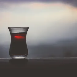 Lapsang souchong - wędzona herbata czarna. Czym jest i jak ją zaparzać?