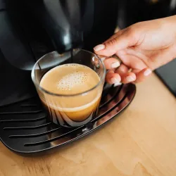 Porównanie różnych metod parzenia kawy: espresso i kawiarka