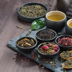 Pu-erh: Co to za herbata? Rodzaje, właściwości i parzenie