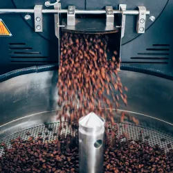 Poznaj proces palenia kawy, stopnie palenia, smak i aromaty