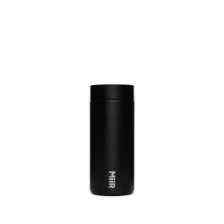 MiiR 360 Traveler 350 ml czarny – kubek z zakręcaną pokrywką, przód
