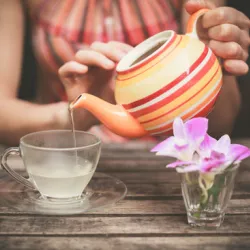 Kiedy woda ma 80 stopni? Kiedy zalać zieloną czy białą herbatę?