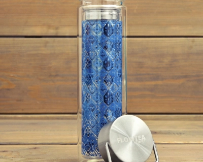 Eigenart Butelka szklana z pokrowcem 350ml kolor indigo