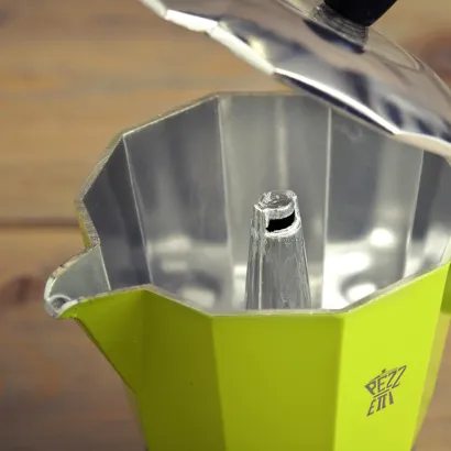 Pezzetti Bellexpress kawiarka aluminiowa na indukcję 6 tz / 300 ml zielona - zdjęcie 3