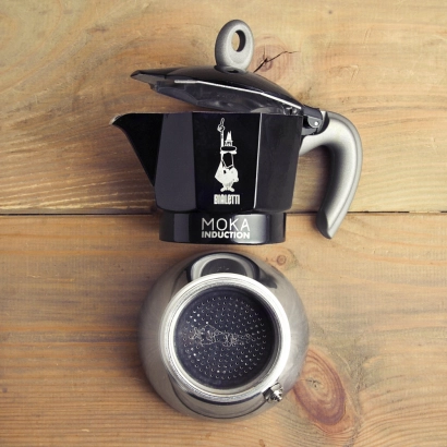 Bialetti New Moka Induction Black pojemność 2 espresso - zdjęcie 4