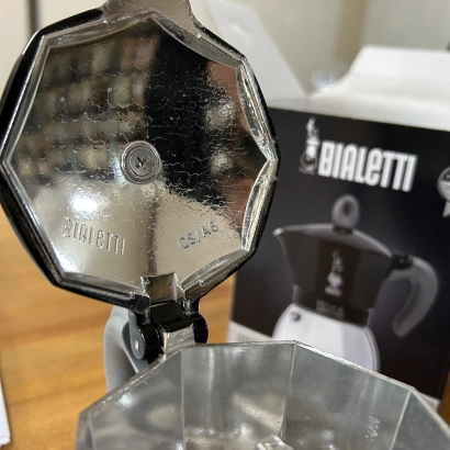 OUTLET Bialetti New Moka Induction Black pojemność 4 espresso - zdjęcie 2