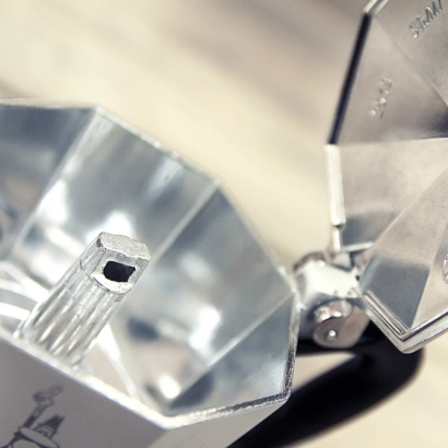 Bialetti Moka Express kawiarka aluminiowa na gaz pojemność 1 tz / 60 ml - zdjęcie 4