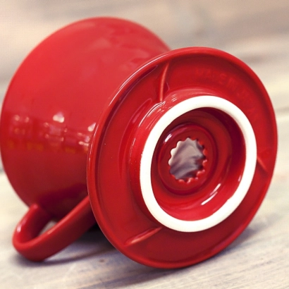 Hario dripper V60 ceramiczny kolor czerwony rozmiar V02 - zdjęcie 4