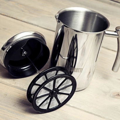 Bialetti Cappuccinatore Acciaio spieniacz do mleka na indukcję pojemność 6tz - zdjęcie 4