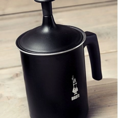 Bialetti Tuttocrema Montalatte spieniacz do mleka czarny 3tz pojemność 160 ml - zdjęcie 2