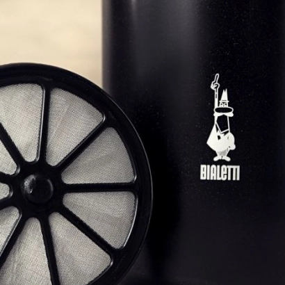 Bialetti Tuttocrema Montalatte spieniacz do mleka czarny 3tz pojemność 160 ml - zdjęcie 3