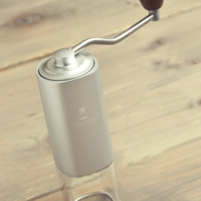 Timemore Chestnut G1 młynek do kawy kolor silver transparent - zdjęcie 2