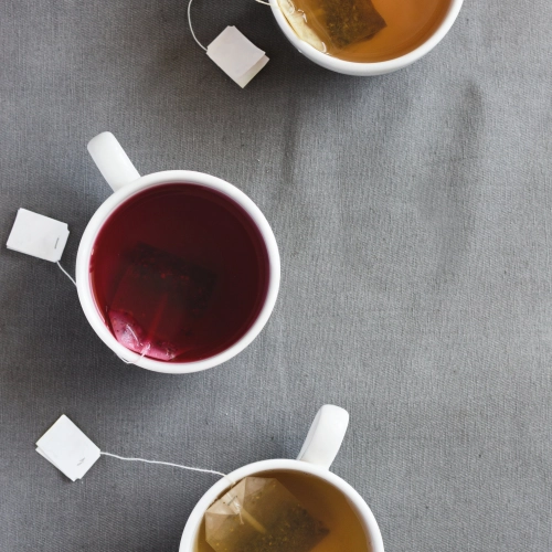 Herbata bez teiny. Czym jest herbata bezkofeinowa i kto ją powinien pić?