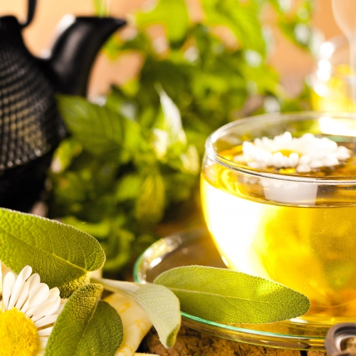 Najlepsze napary łagodzące ból, chrypę, stan zapalny