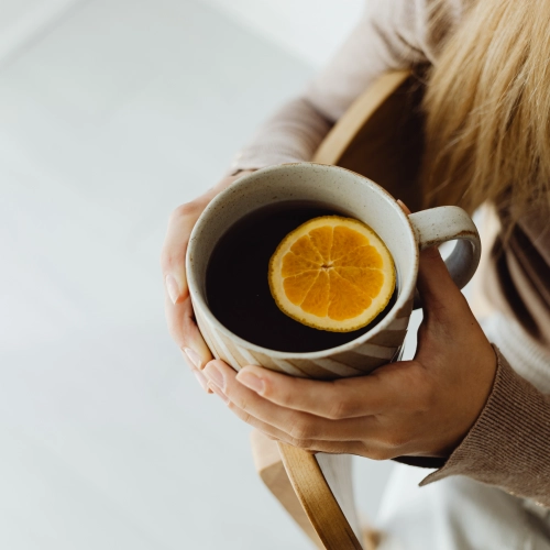 Herbata jako naturalny środek wspomagający odporność organizmu w okresie jesienno-zimowym