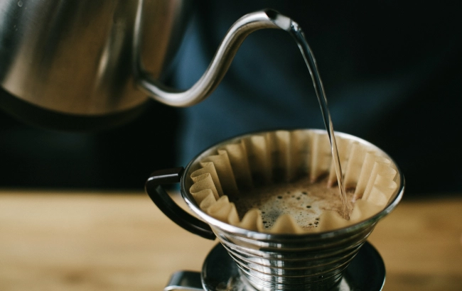 Woda do parzenia kawy - jaka powinna być ?