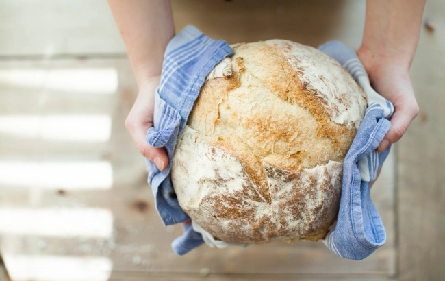 Jaka mąka na chleb klasyczny, graham, orkiszowy, razowy? Czy da się zrobić chleb bez mąki?