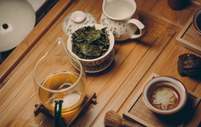 Gongfu cha - sztuka parzenia herbaty. Czym jest? Jaki zestaw do gongfu cha jest niezbędny?