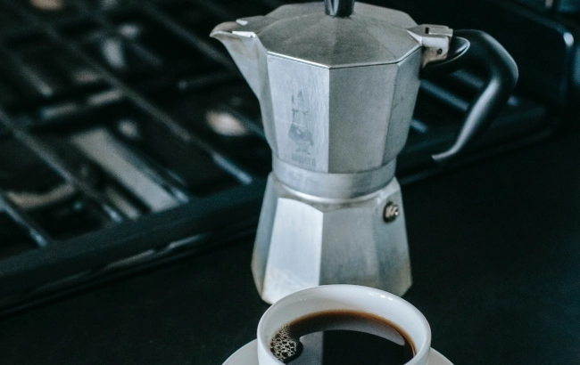 Jak zrobić w domu dobrą kawę bez ekspresu ciśnieniowego?