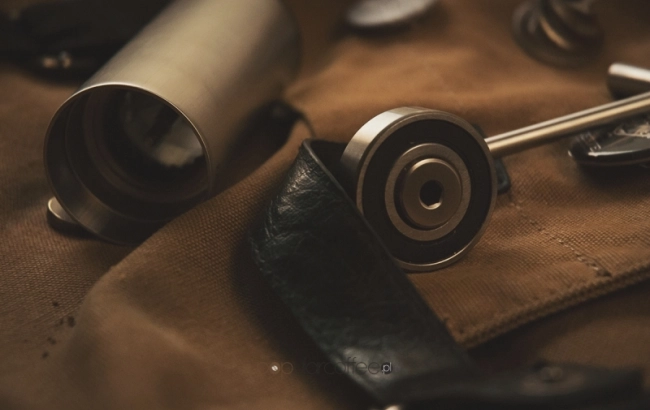 Porównanie młynków Hario i Timemore: Który młynek do kawy wybrać?