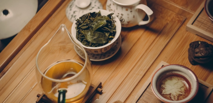 Gongfu cha - sztuka parzenia herbaty. Czym jest? Jaki zestaw do gongfu cha jest niezbędny?