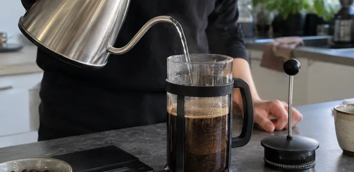 Jak uzyskać czysty napar z French pressu bez osadu?