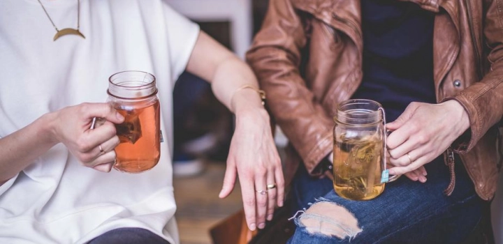 Rodzaje herbat i ich właściwości. Czyli dlaczego herbata czerwona jest czarna, a Oolong niebieski.
