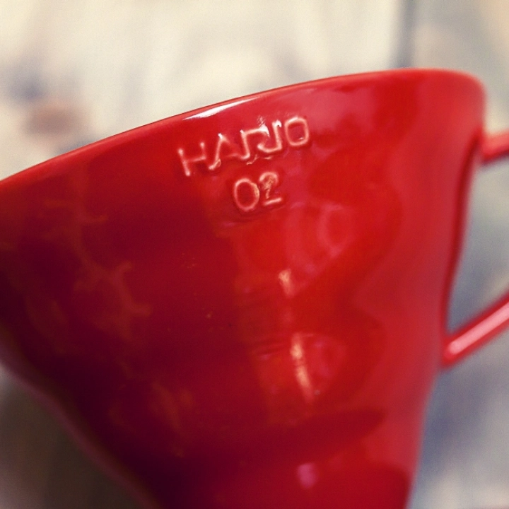 Hario dripper ceramiczny czerwony V60-02